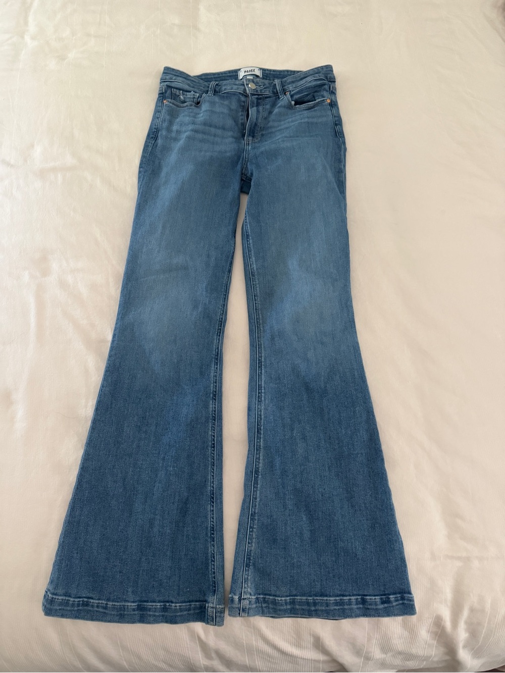 PAIGE Genevieve Jeans in Medium Blue Wash